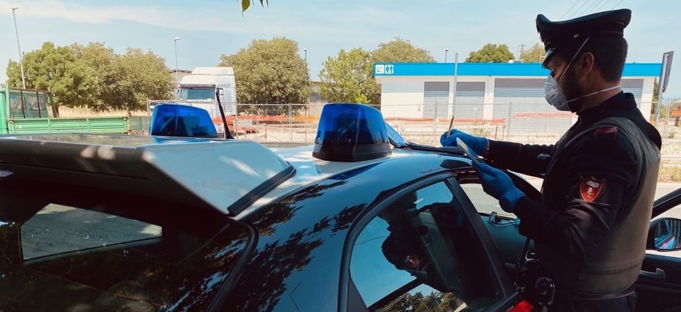 Picchiata e maltrattata, una donna salvata dai carabinieri che arrestano il compagno violento